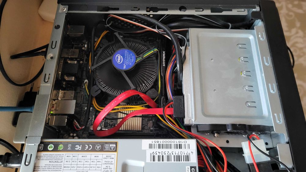 Asus PC i5 6400 CPU 2.7 8gb ddr4 ssd 120Gb fuctional