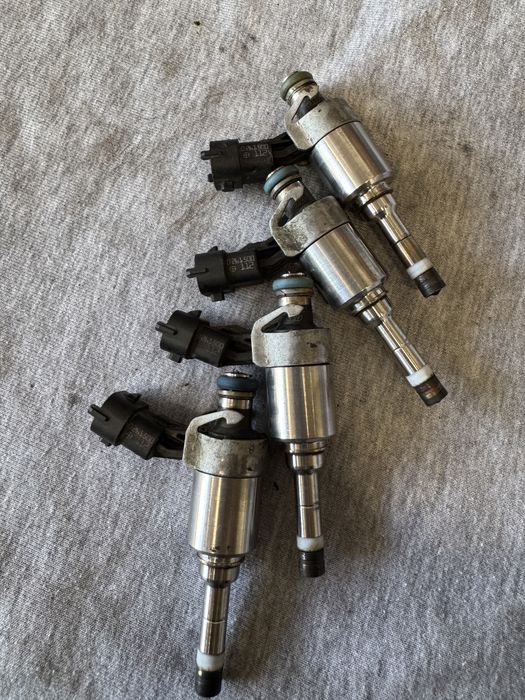 ARP шпилки 2.0tfsi, инжектори s3 8p 265к.с., Intake 2.0tfsi 76mm