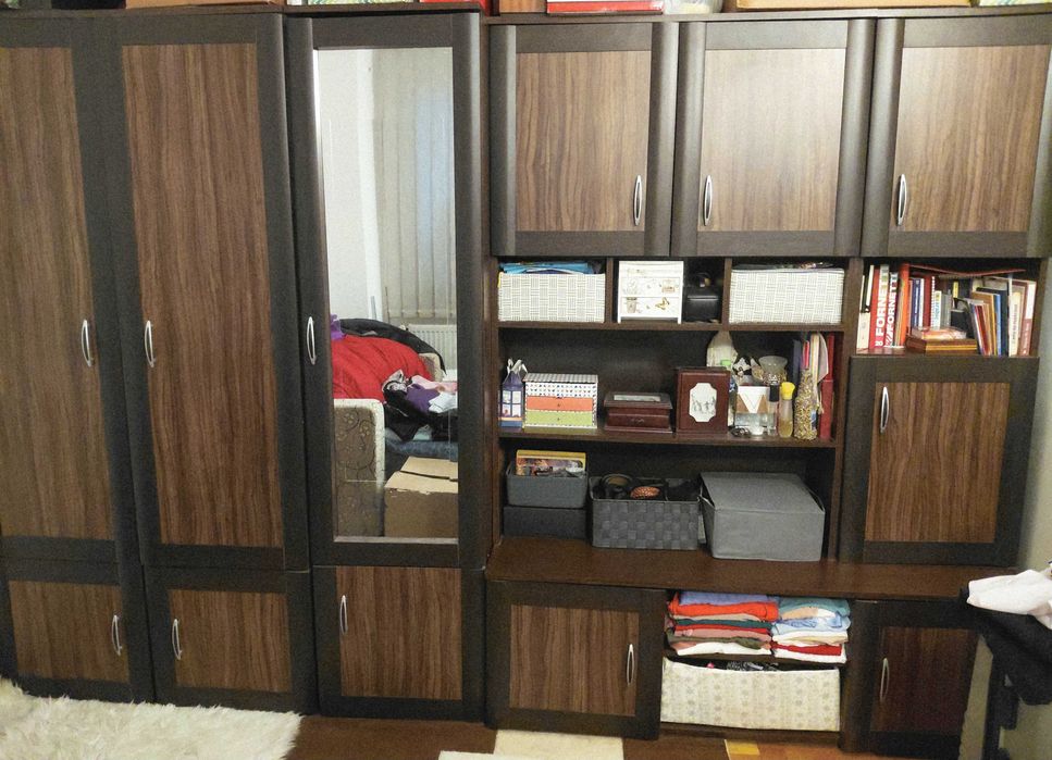 Vand mobila sufragerie