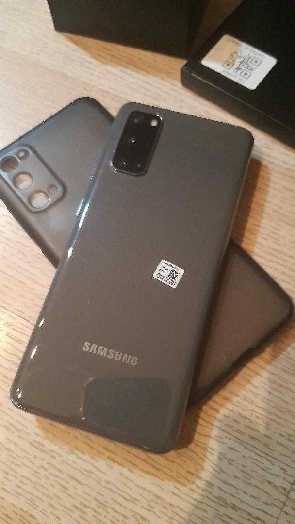 Ofer spre vanzare Samsung S20 achizitionat de la emag cu factura