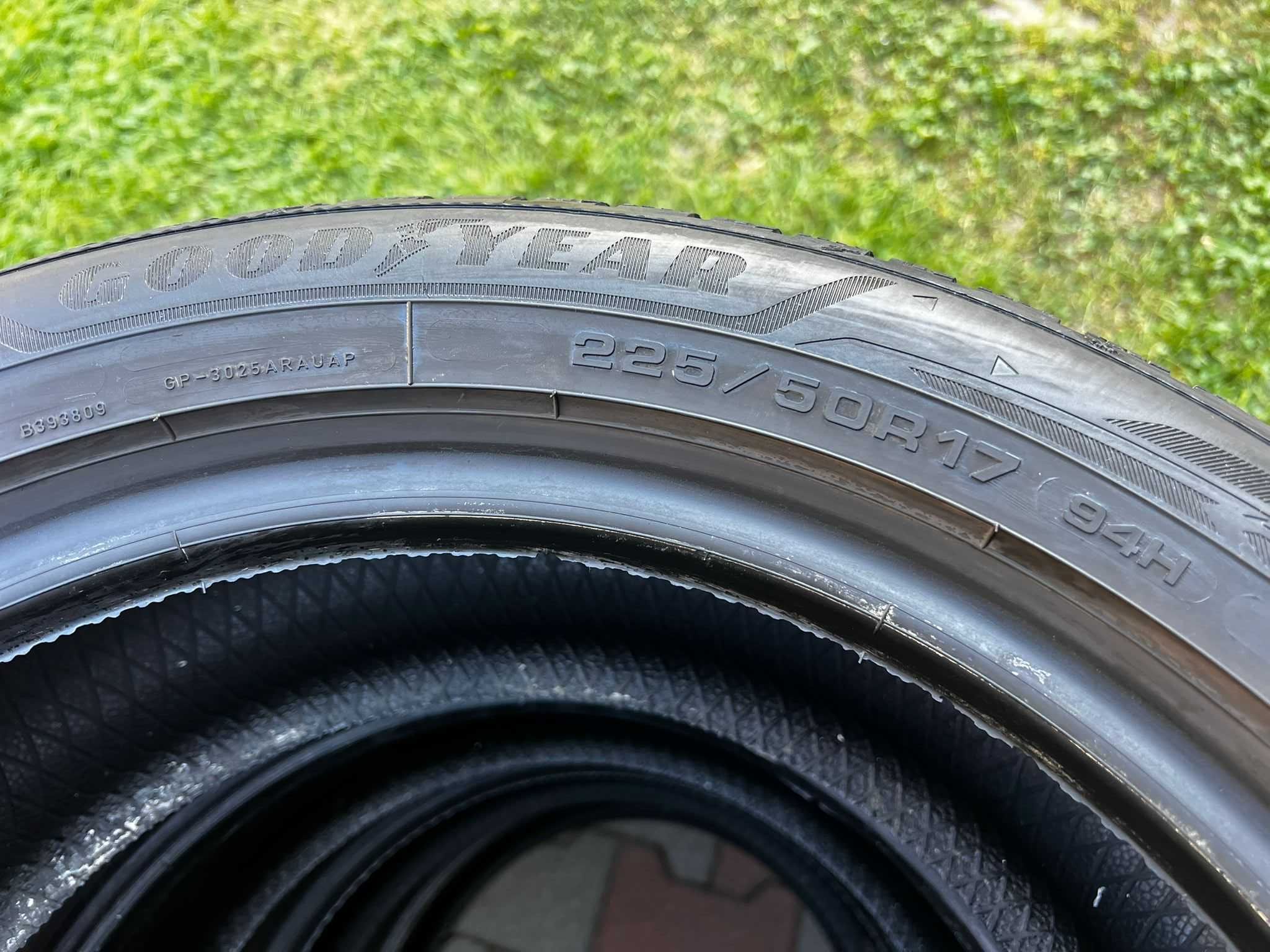 Vând anvelope 225/50/R17 de iarnă - aproape noi