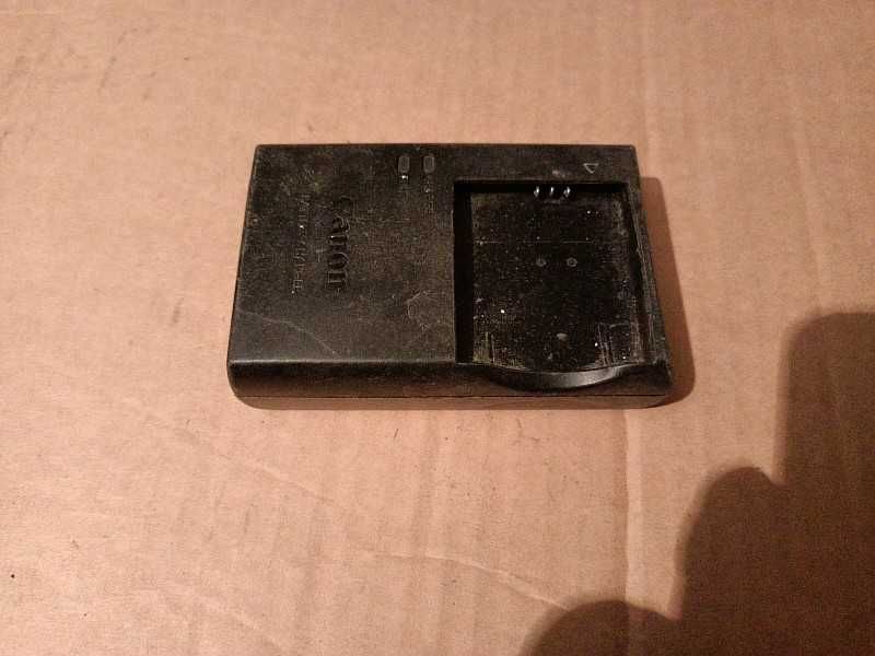 Зарядное устройство "Canon" (CB-2LFE).