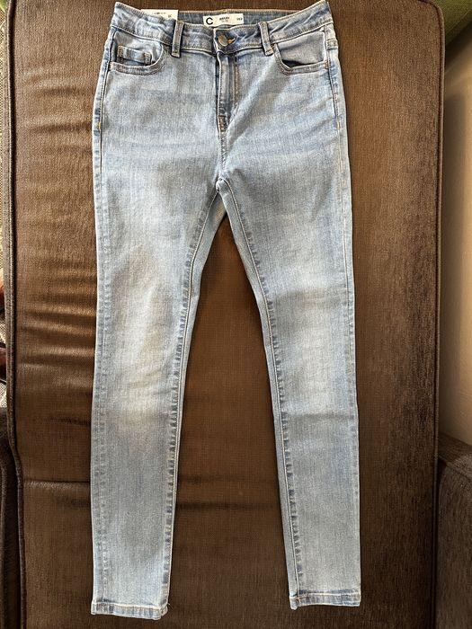 Blugi slim fit fetite