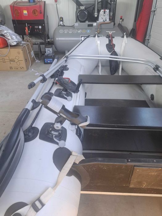 Надуваема лодка Kolibri KM 300