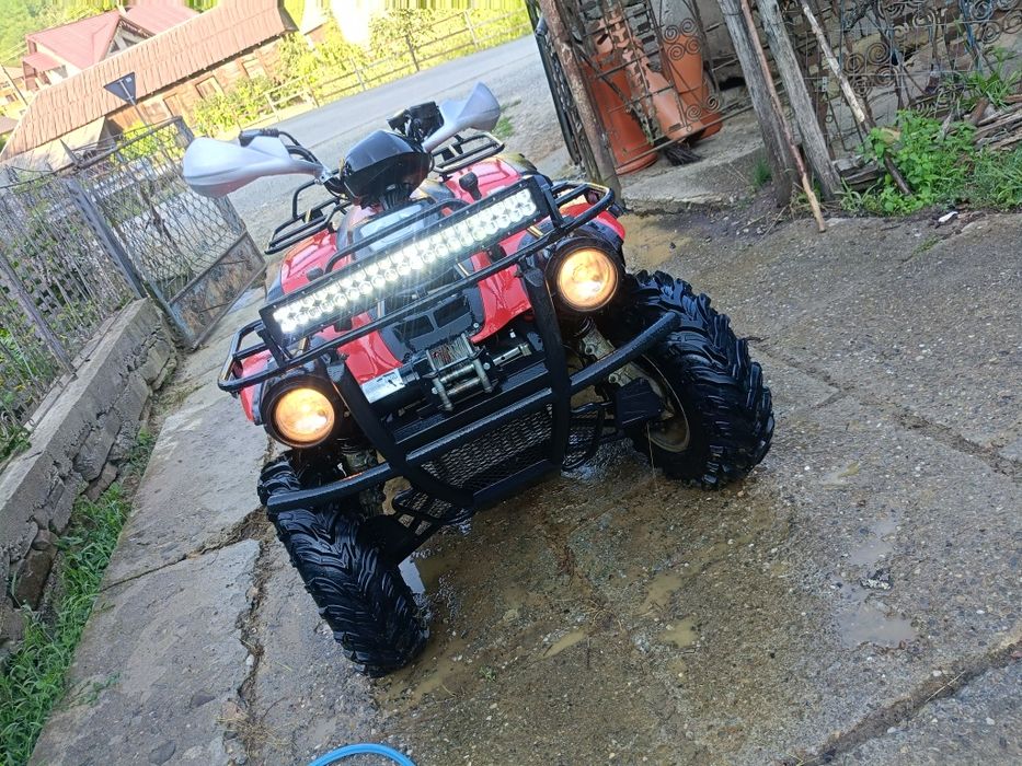 Vând ATV linhai 300