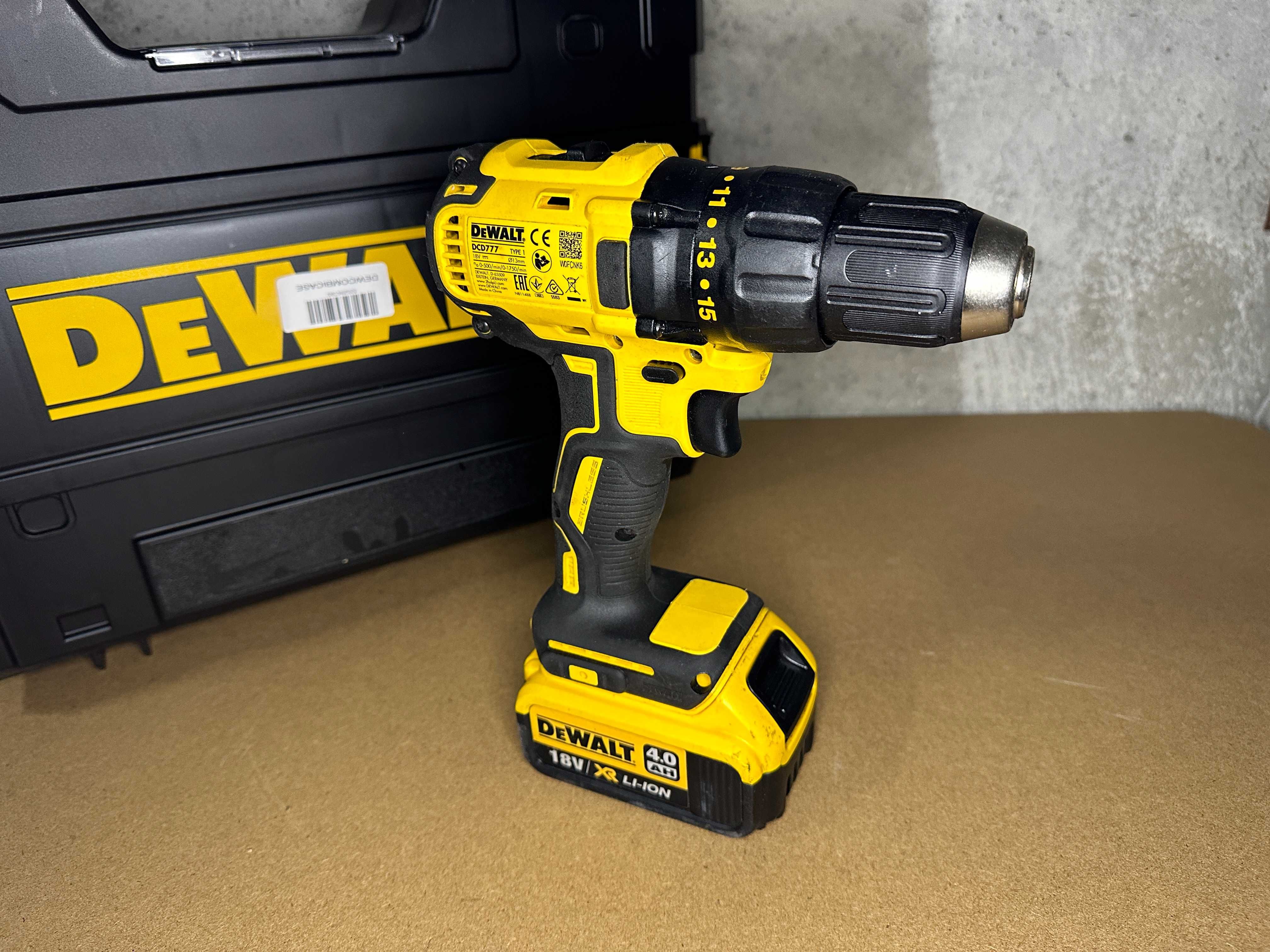 DeWalt Акумулаторен Винтоверт DCD777 + батерии + зарядно + куфар