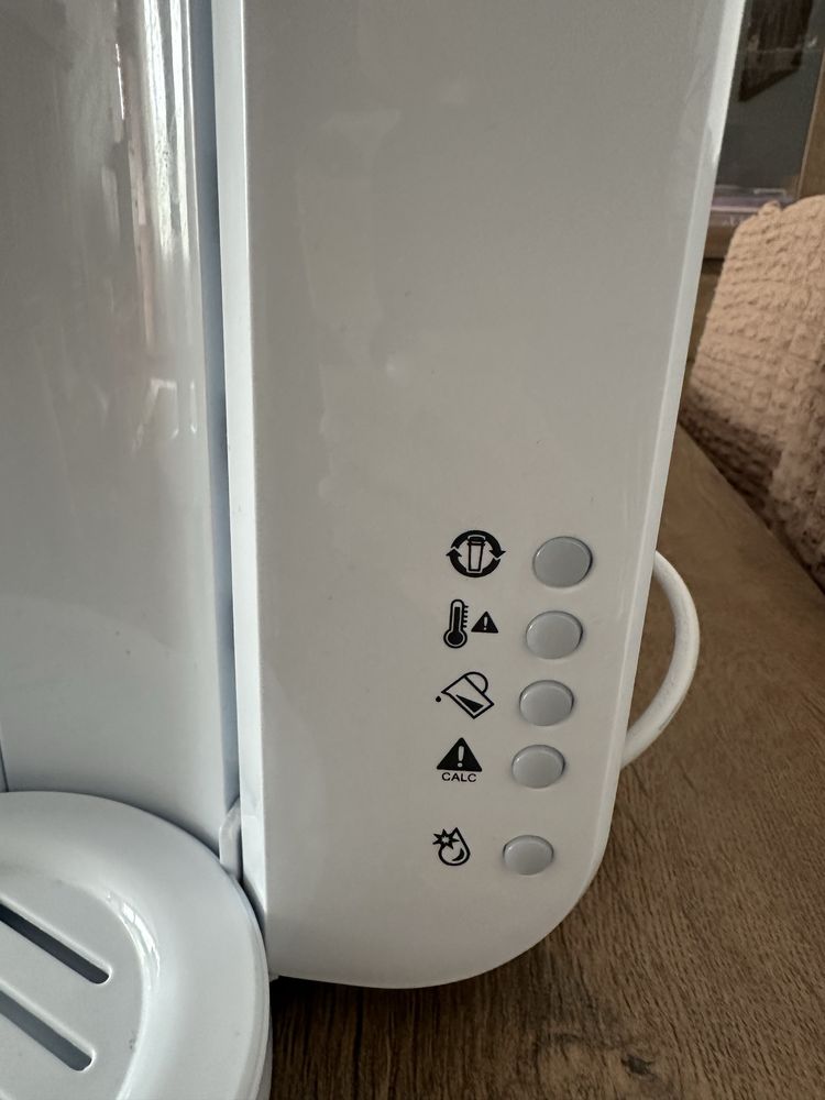 Уред за притотвяне на адаптирано мляко Tommee Tippee