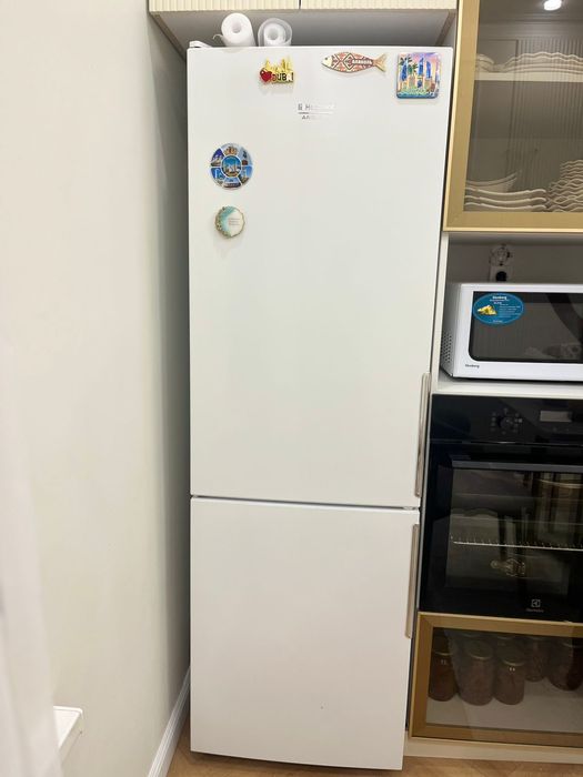 Продам б/у холодильник.