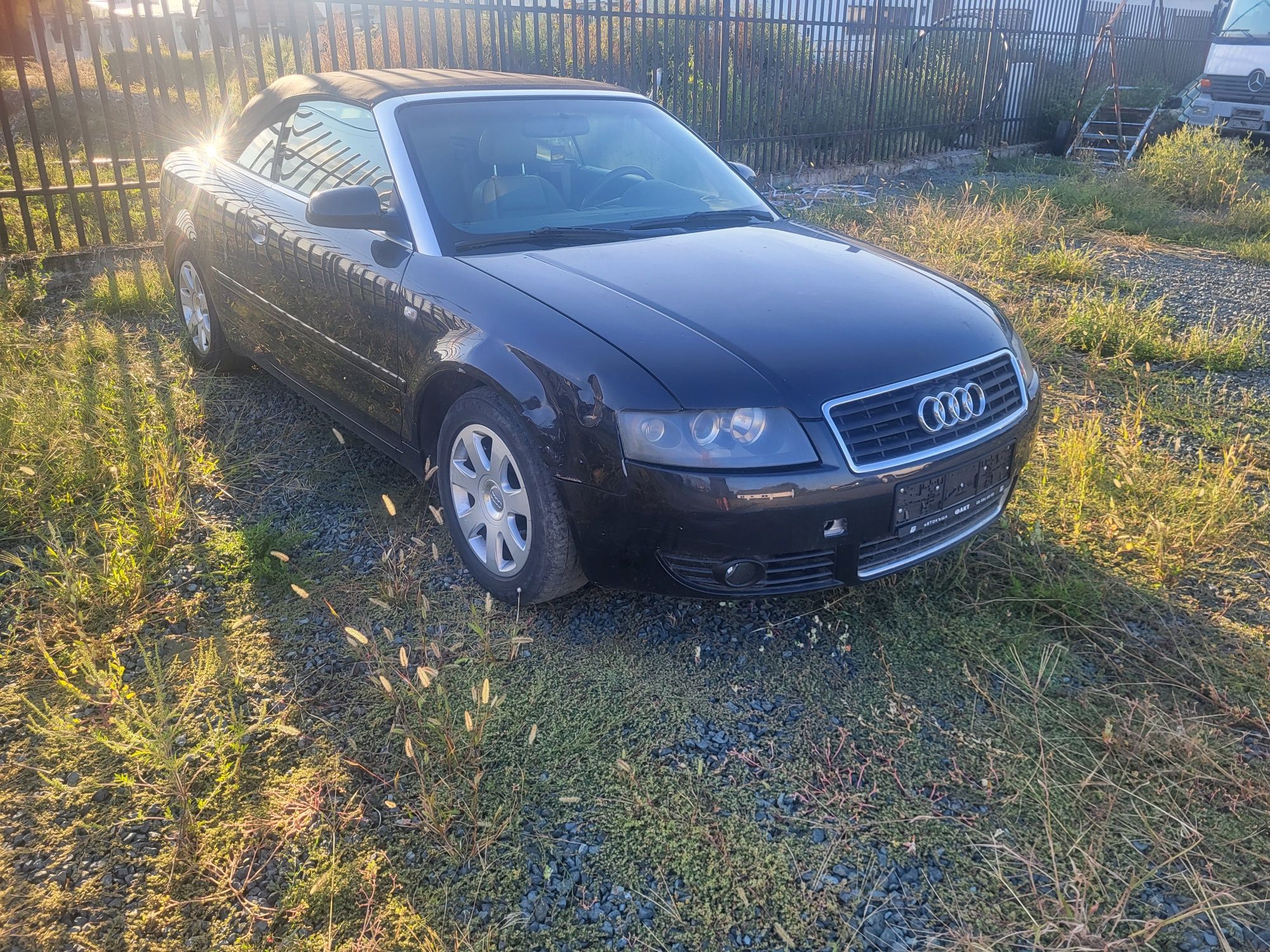 Dezmembrez Audi A4 B6 cabrio 2.5 TDI  163 cp an 2005