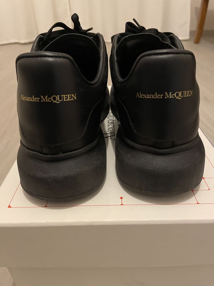 Alexander McQueen Full black