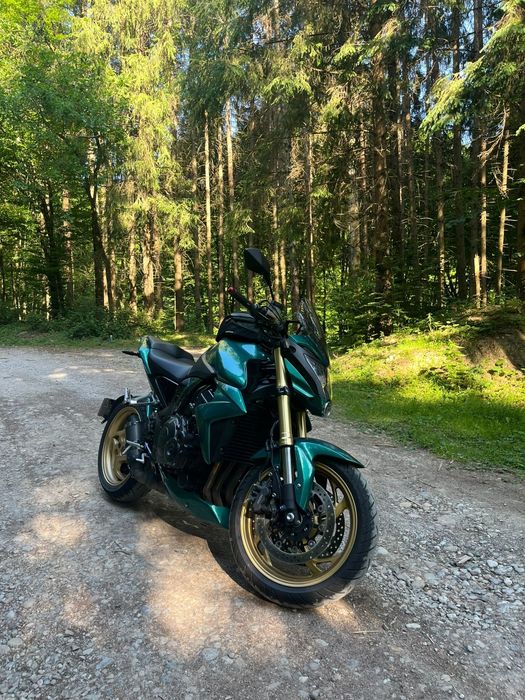 Honda cb 1000r  2011