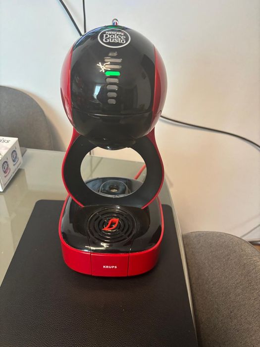 Aparat pentru cafea Nescafe Picollo.