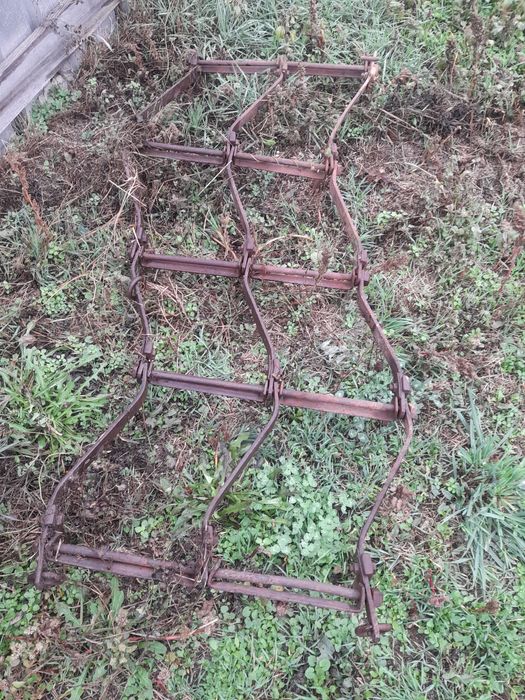 Grapa foarte veche trasa de cal