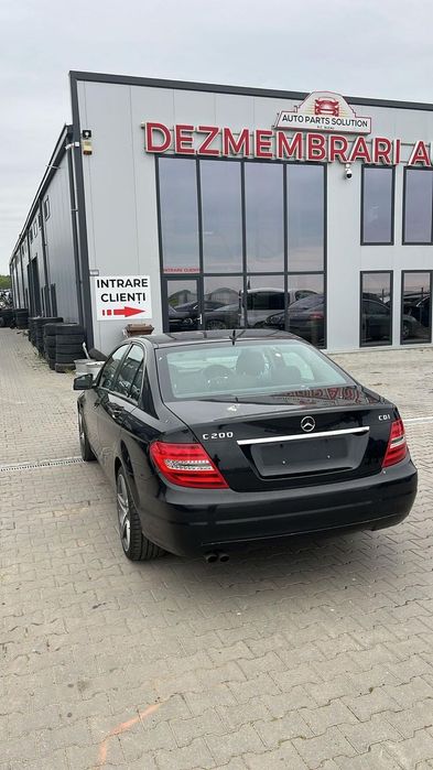 Dezmembram Mercedes-Benz C class 2.2 cdi din 2011