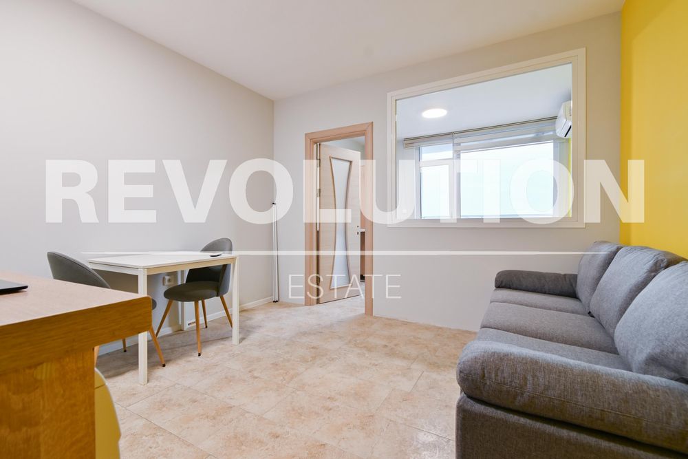 Дава се под наем Едностаен апартамент в София, Студентски град - 42 кв.м за 475 € - Снимка #2