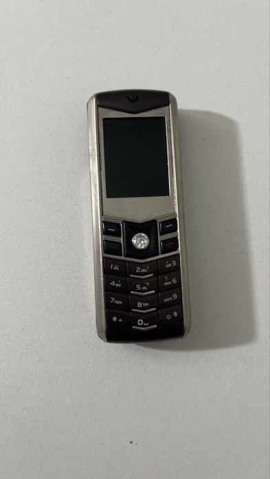 телефон Vertu и Cartier