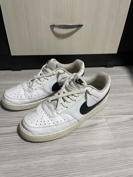 Adidasi Nike Court Vision Low