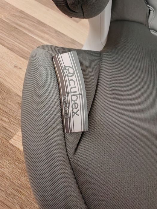 Столче за кола Cybex Juno M fix Gold 9-18кг