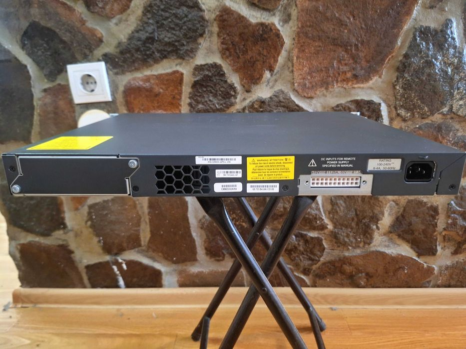 Switch Cisco Catalyst 2960-X WS-C2960X-24PS-L PoE+