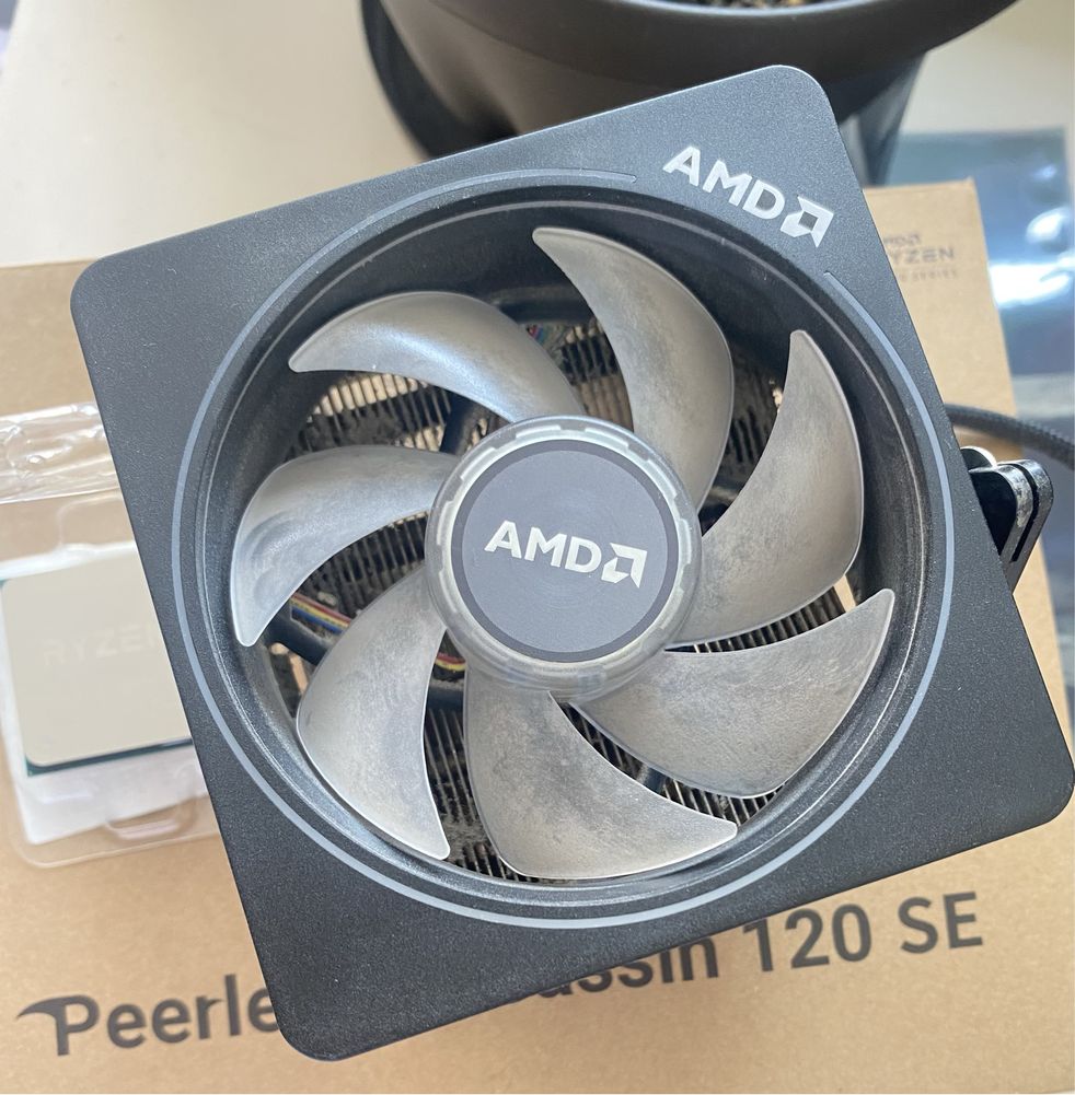 AMD Ryzen 5 3600X + кулер AMD Wraith Prism RGB | Отличное состояние