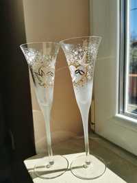 Чаши за шампанско с ръчно рисуван декор
