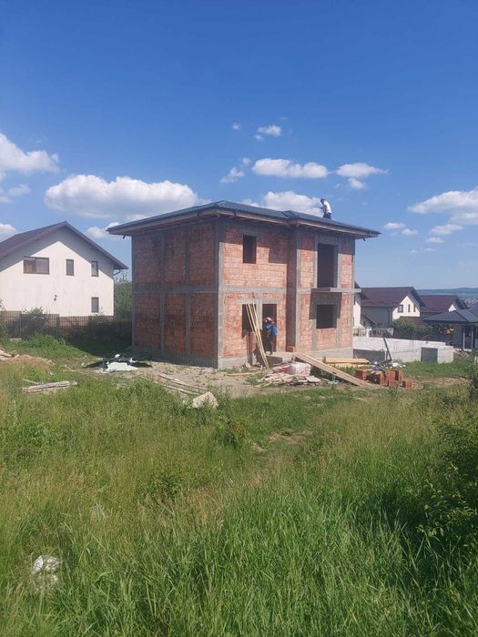 Casa Valea Adanca, 4 camere, 2 bai, langa 5 drumuri