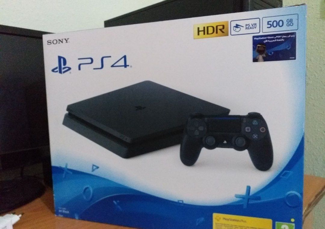 Srochna Playstation 4 Slim sotiladi