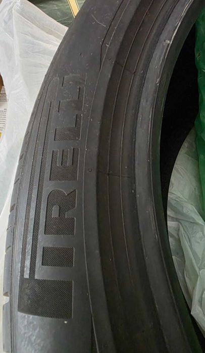 Audi Q7 - 1 set de jante aliaj si 1 set anvelope de vara, stare f buna