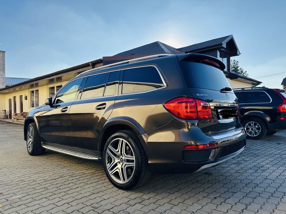 Vānd sau Schimb Mercedes Benz GL 350