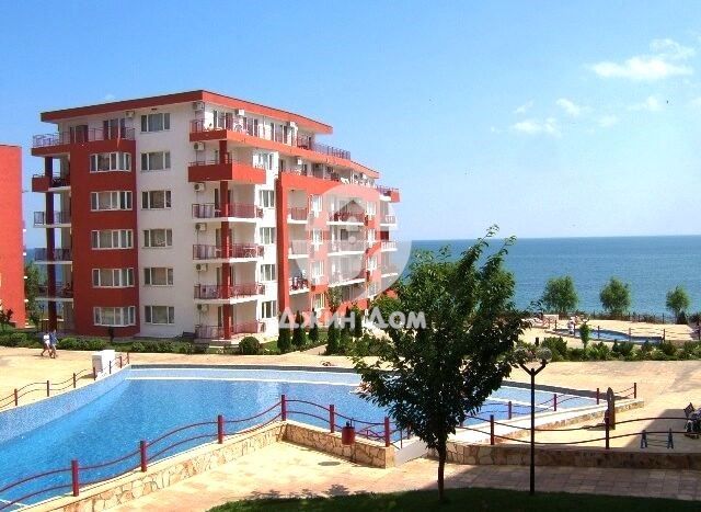 Продава се Двустаен апартамент в к.к. Елените - 75 кв.м за 972 €/кв.м - Снимка #9