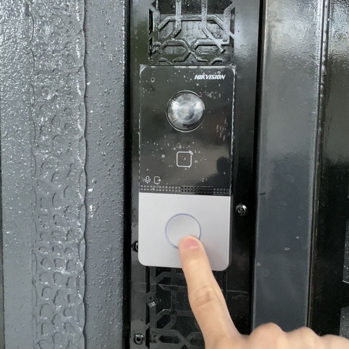 Ustanovka kamera va domofon