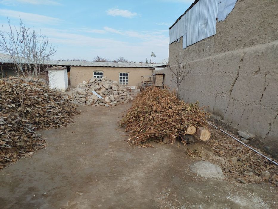 Yer uchastkasi. Hamma sharoit bor