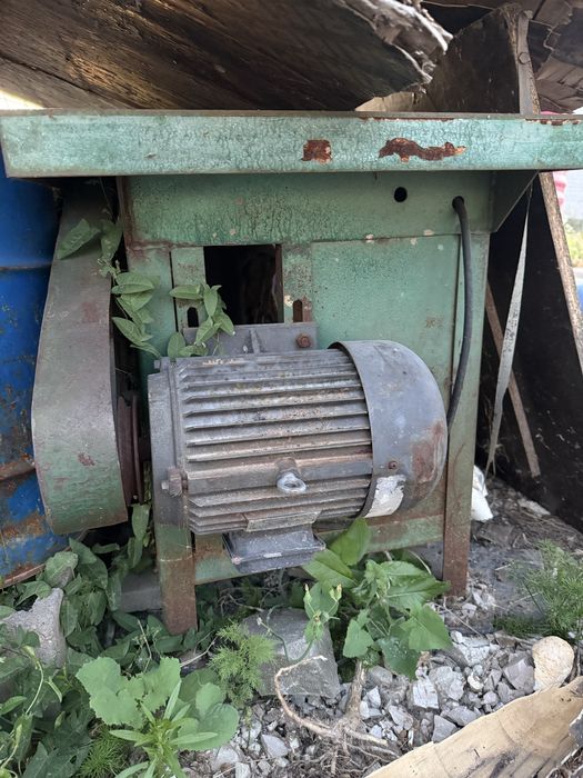 Станок пила  бу електрик