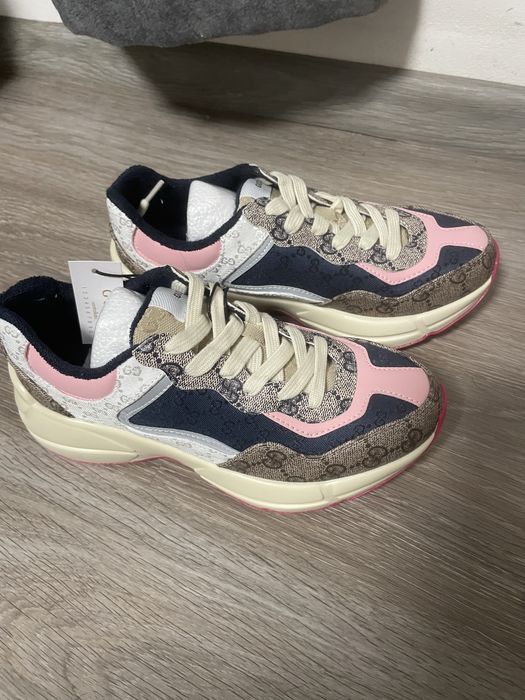 Дамски маратонки Gucci.