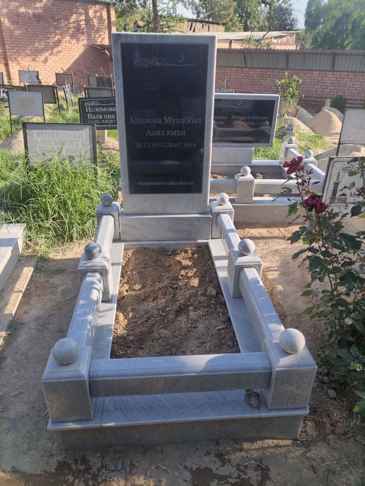 Памятники с гарантией