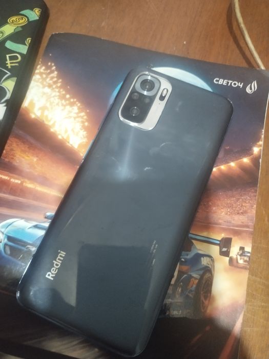 Продам телефон  на запчасти