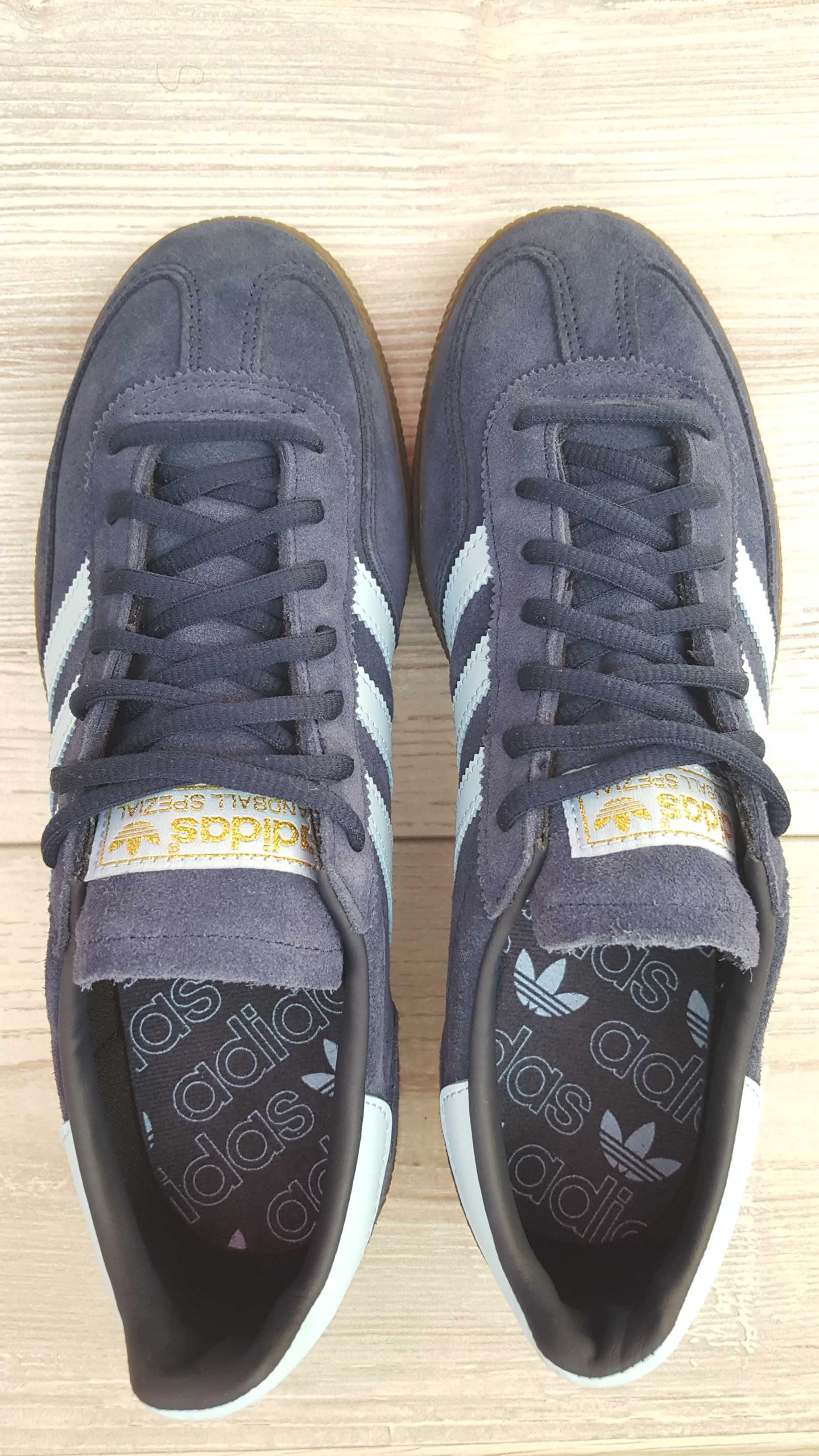 Чисто нови велурени мъжки маратонки Adidas Spezial р-р 42