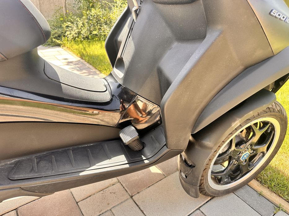 Piaggio 3 roti, piagio mp3, scuter 3 roti, scuter piaggio, piaggio 500