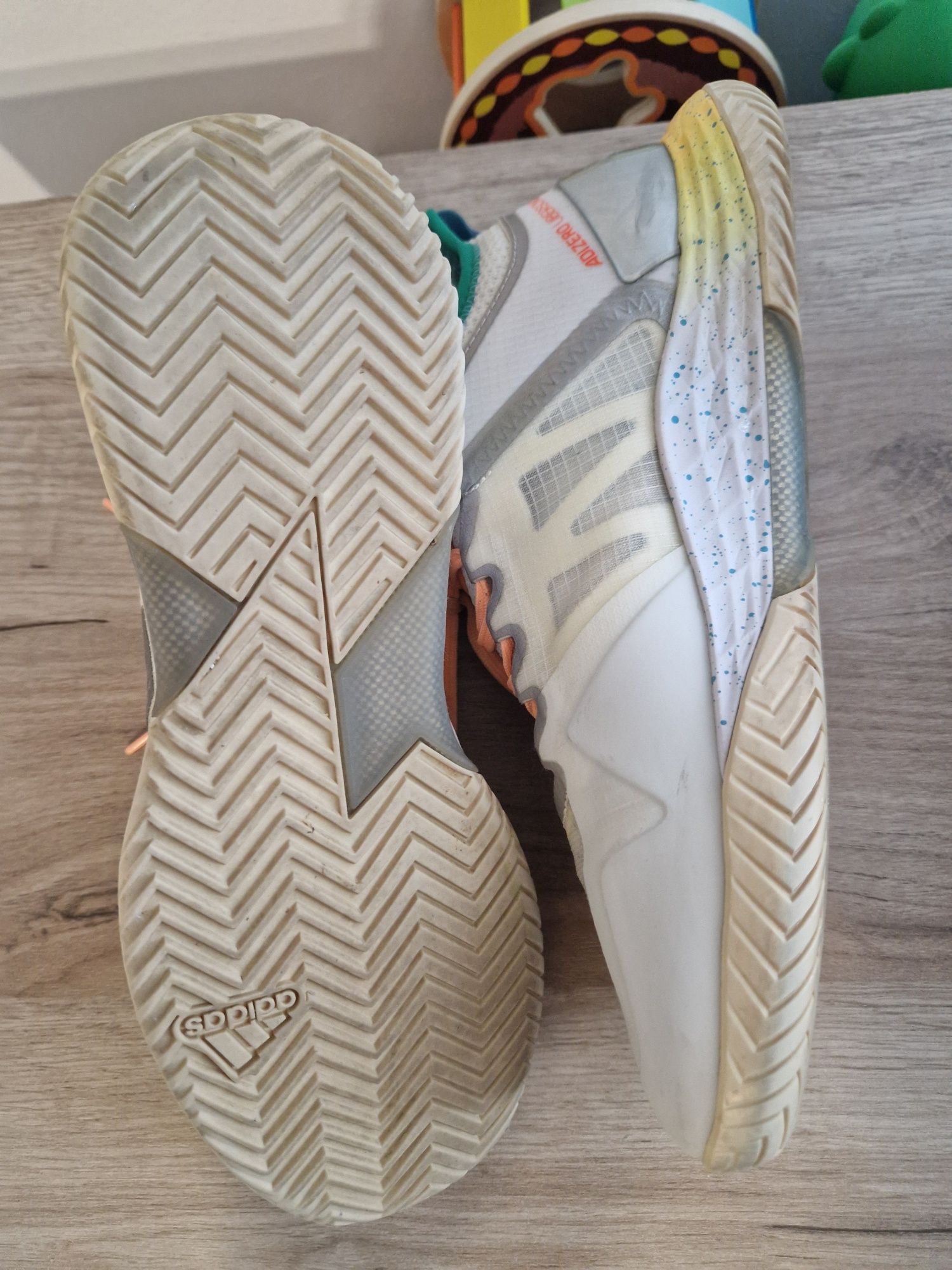 Adidas Ubersonic 4