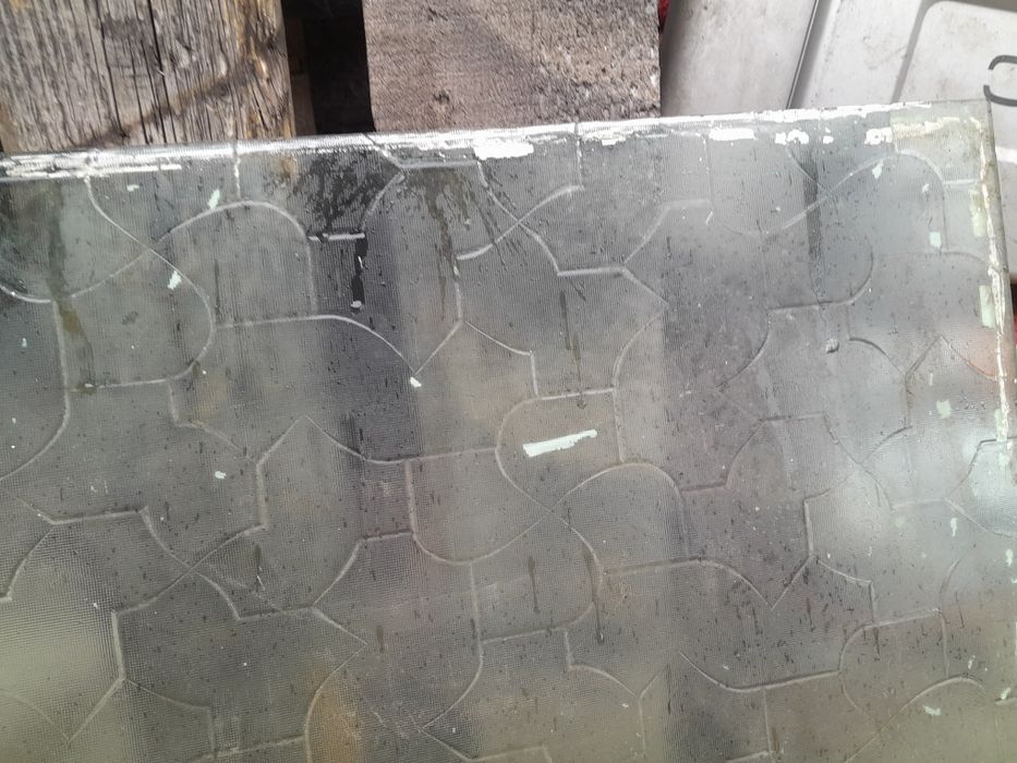 Picioare masă,geamuri sticlă