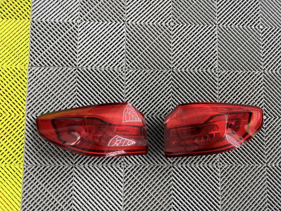 Stopuri triple stop spate BMW G30 originale