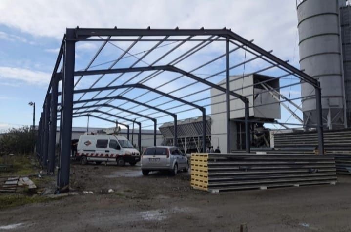 Vand hală metalică 10 x25