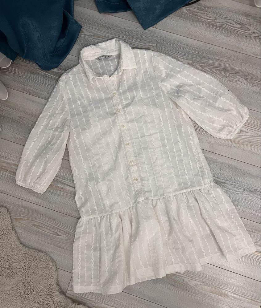 Дамски рокли Zara, Stradivarius
