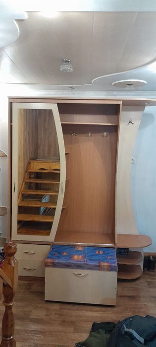 Шкаф в прихожую.