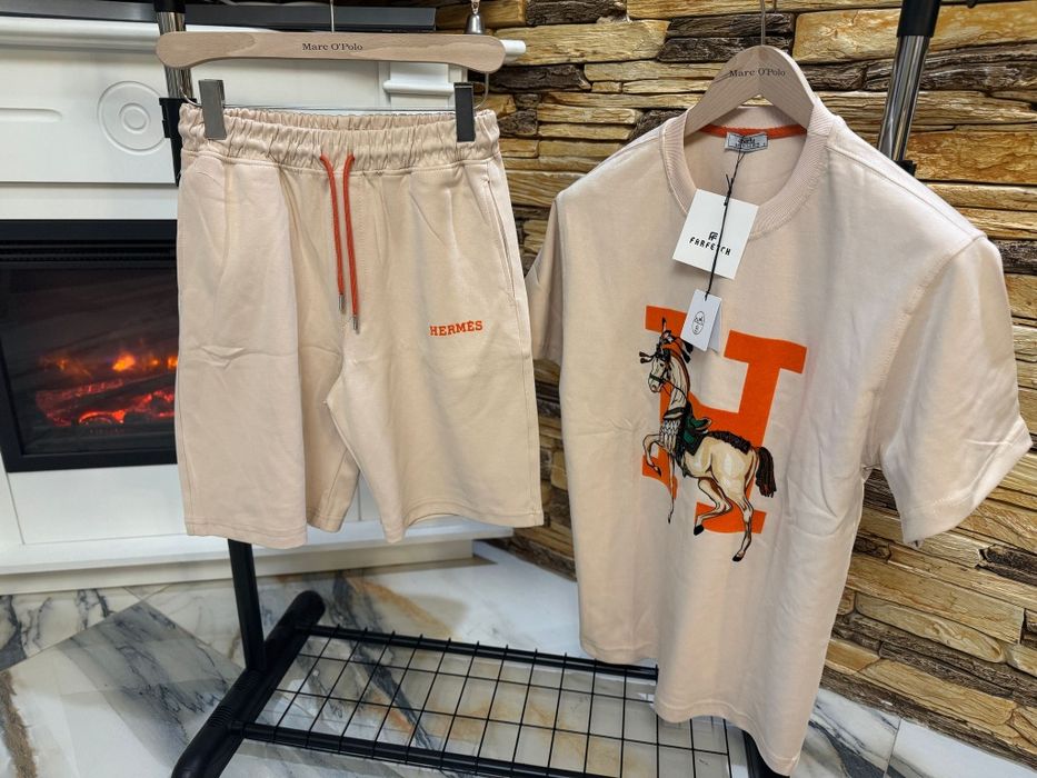 Tricouri/Adidași/Blugi-Brand