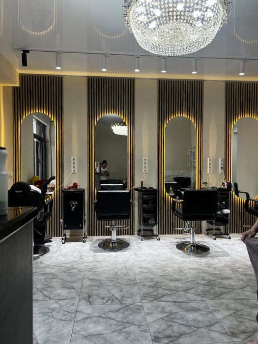 Сдам  парикмахерское кресло