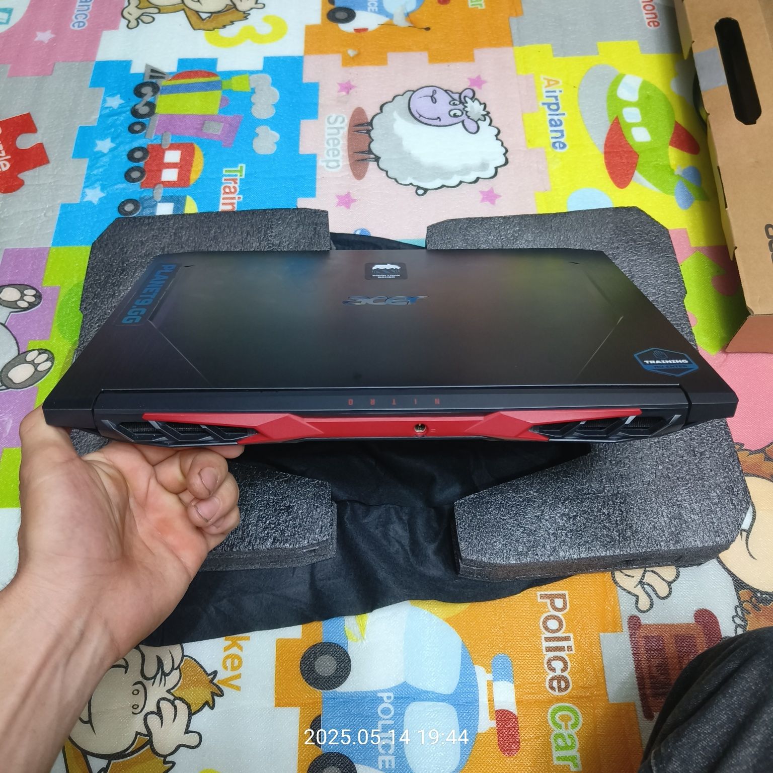Aser Nitro 5 (8,512)
