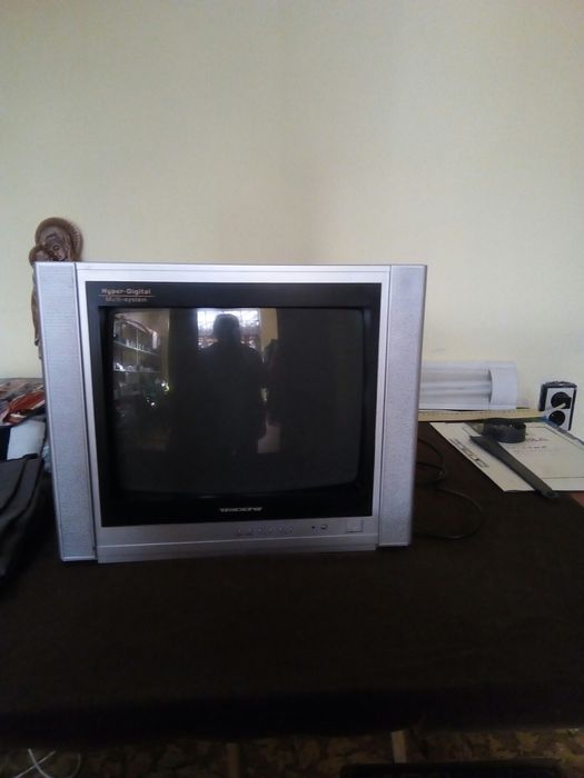 Продавам 2 броя телефизори за 100лв