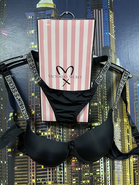 Set Victoria ‘S Secret (sutien +lenjerie intima )
