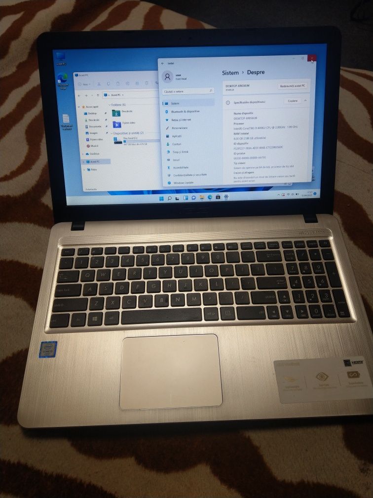 Laptop Asus  Vivobook x540u i3 6006u ,8gb ddr4 intel hd 520 sad 512gb